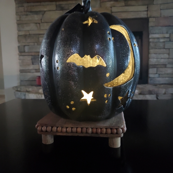 Viral Halloween! Gorgeous LED Pumpkin-NWT - Picture 4 of 7
